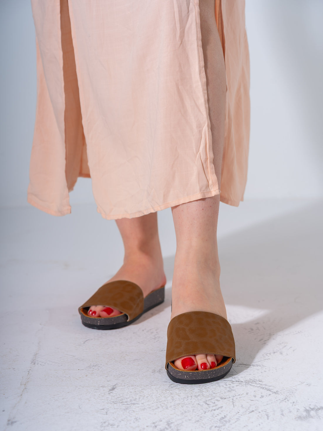 Leopard Print Platform Slides - CAMEL