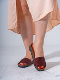 Load image into Gallery viewer, Leopard Print Platform Slides - MARRON

