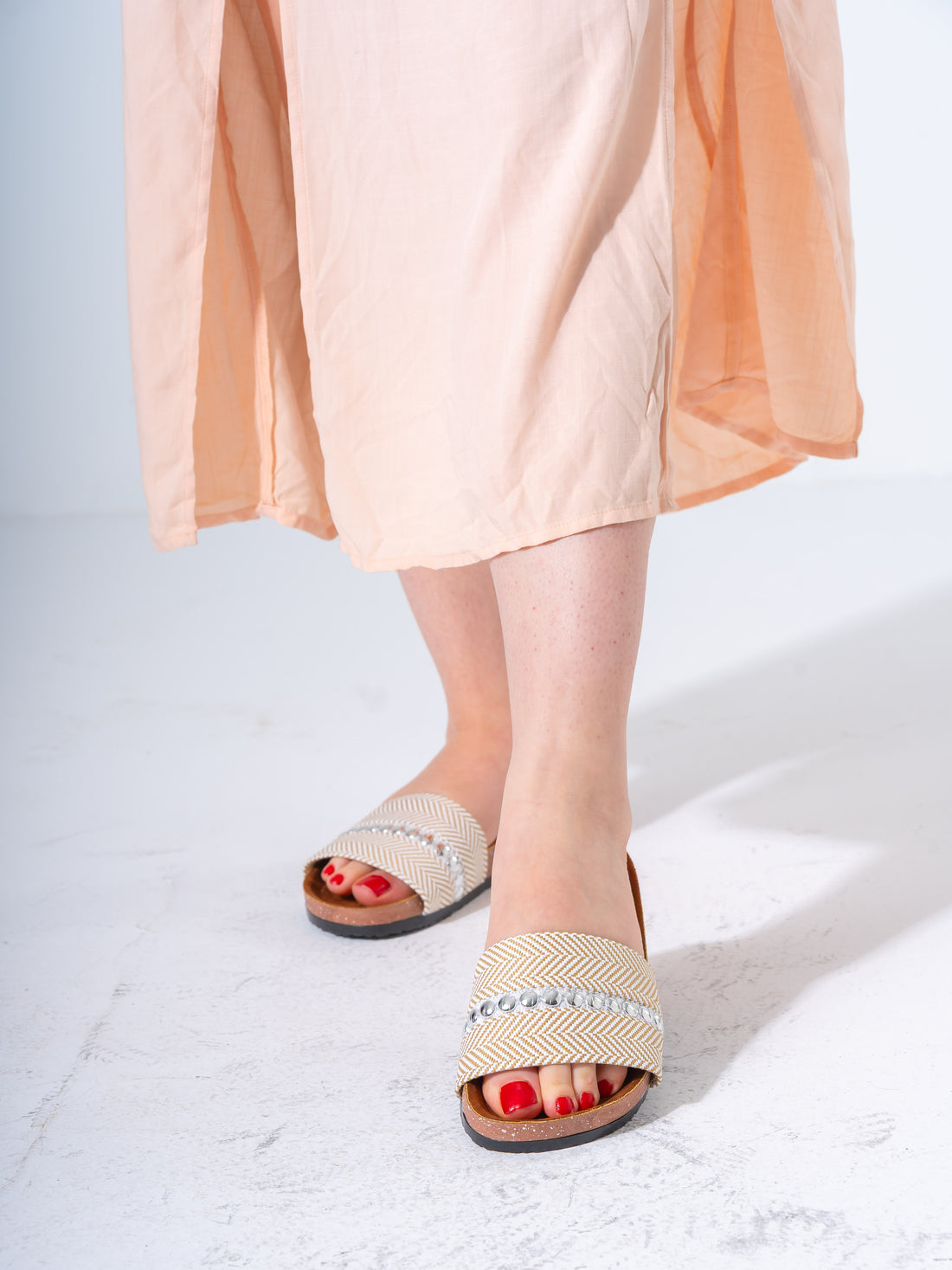 Metallic Detail Textured Slides - WHITE