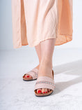 Load image into Gallery viewer, Metallic Detail Textured Slides - PINK
