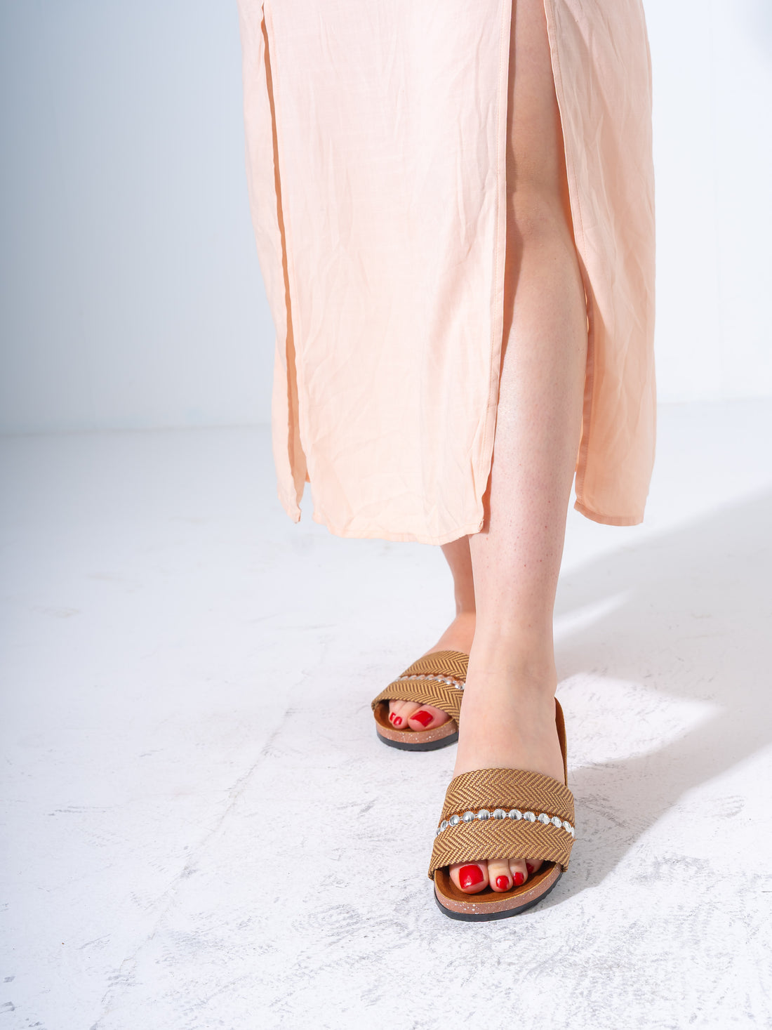 Metallic Detail Textured Slides - CAMEL