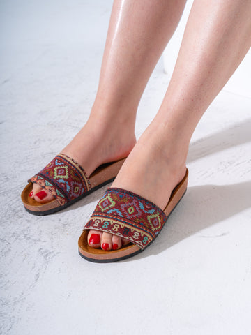 Boho Tribal Print Slides - MARRON