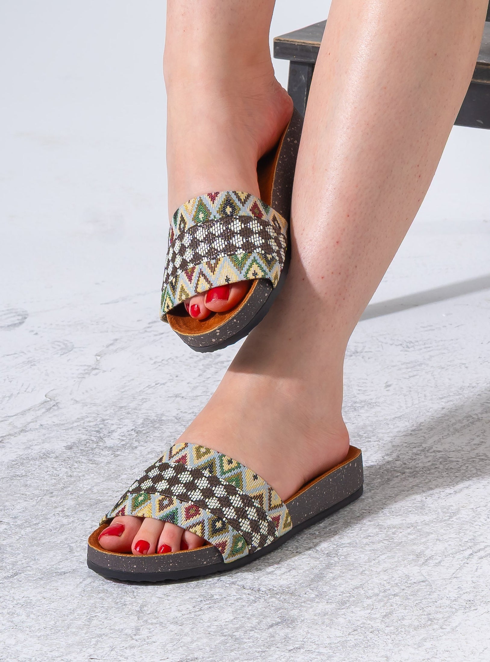 Tribal Motif Comfort Slippers - BROWN