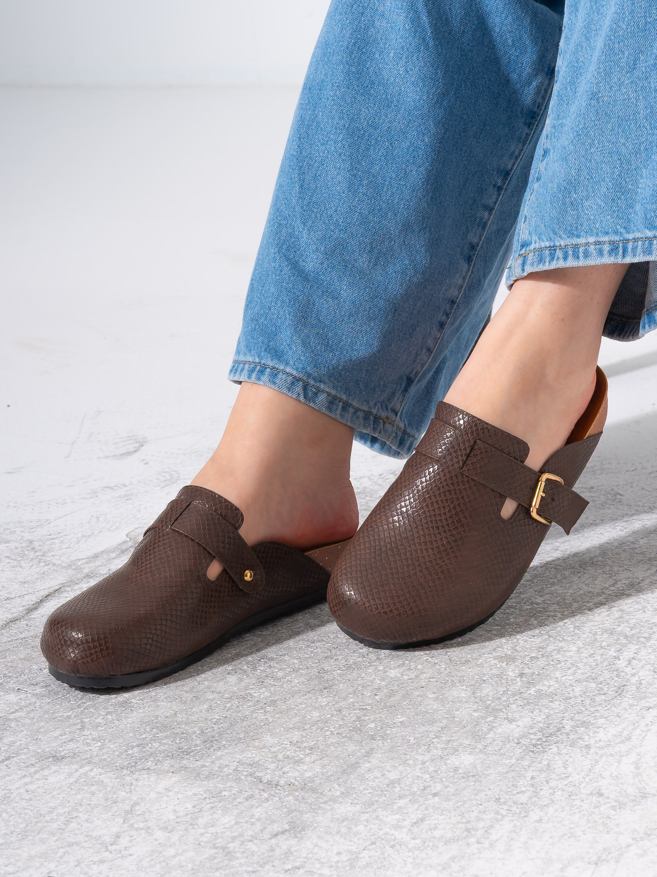 Snake-Embossed Buckle Clogs - BROWN