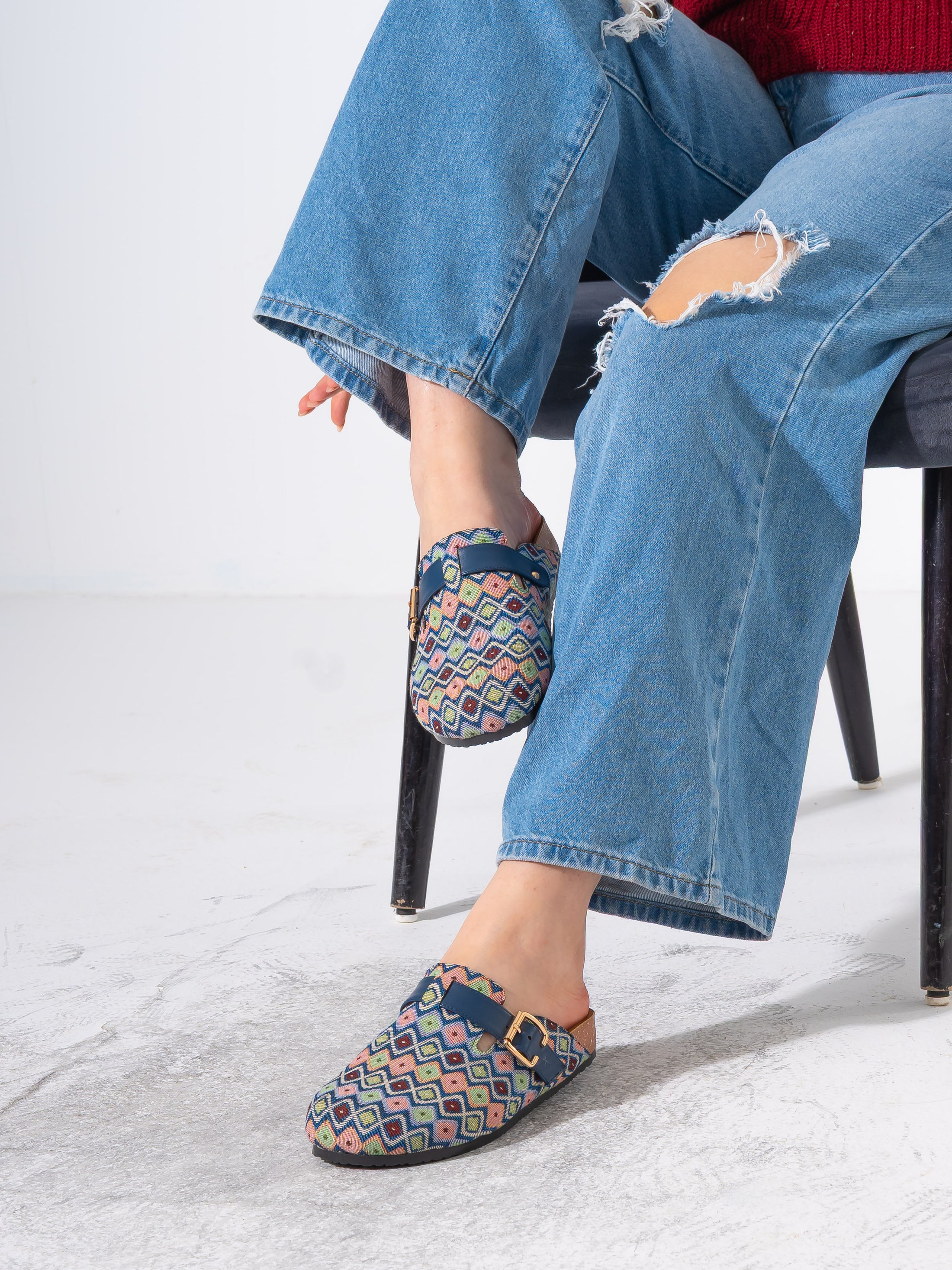 Geometric Pattern Woven Clogs - BLUE