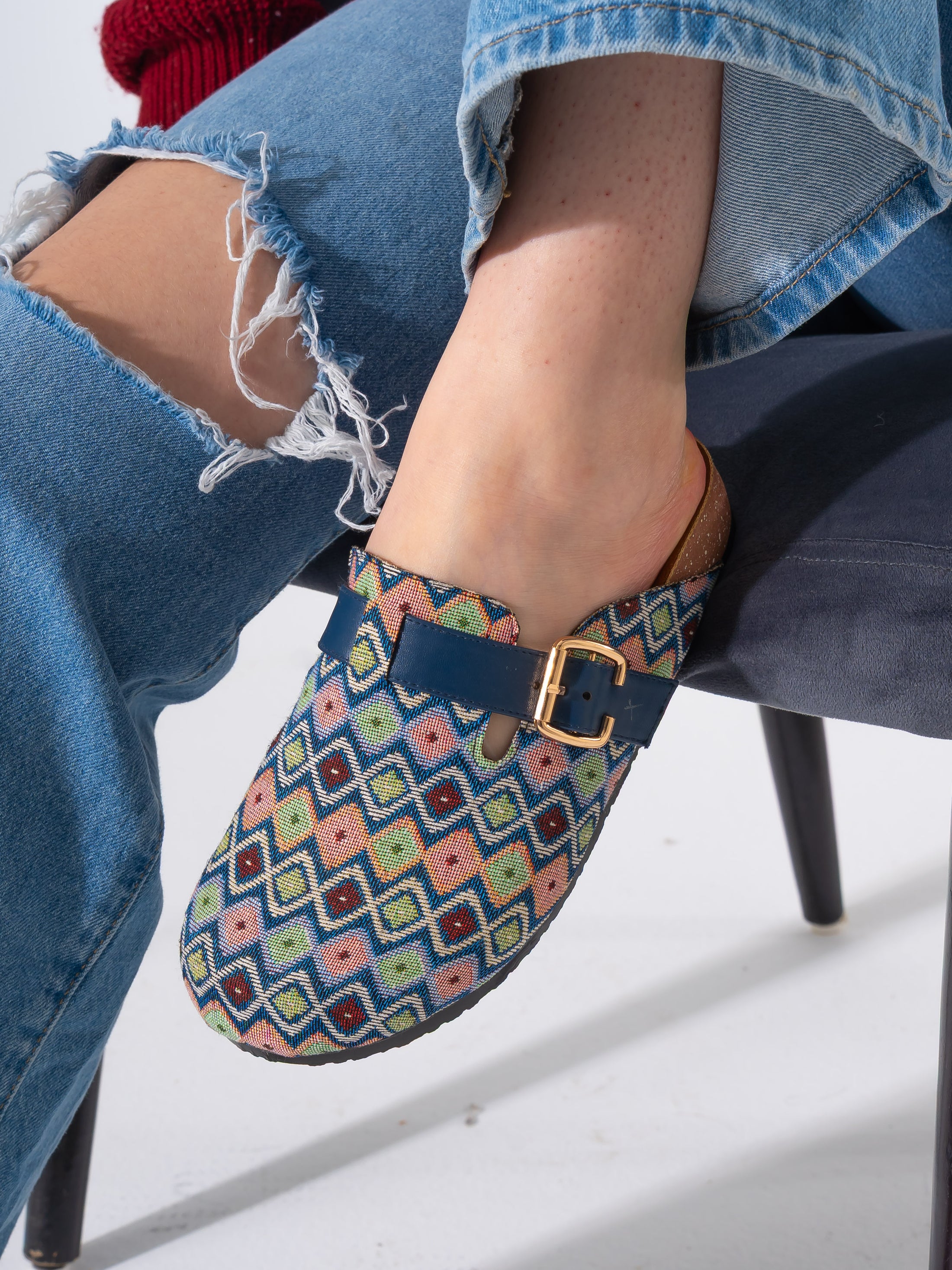 Geometric Pattern Woven Clogs - BLUE