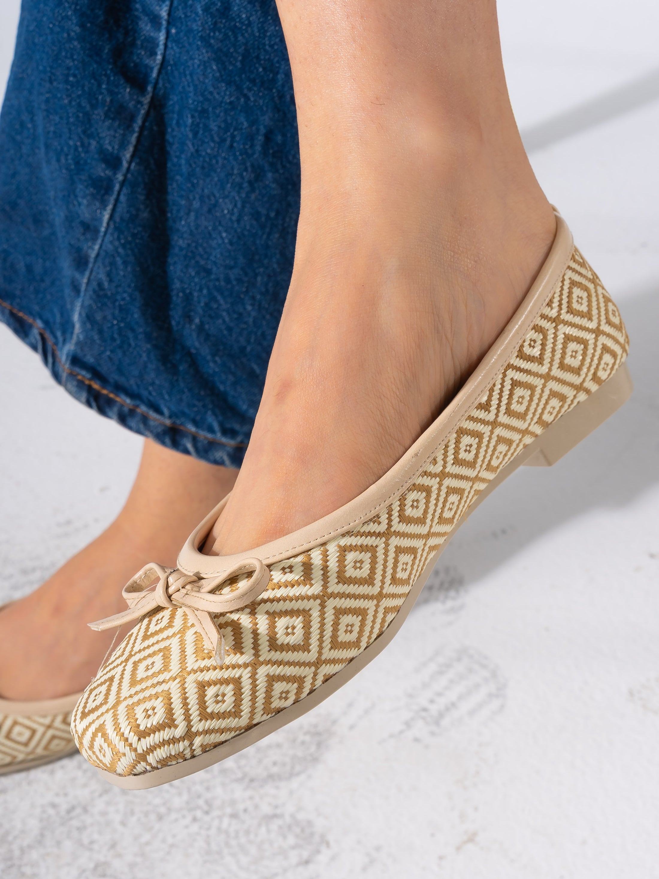 Square-Toe Embroidered Flat - BEIGE