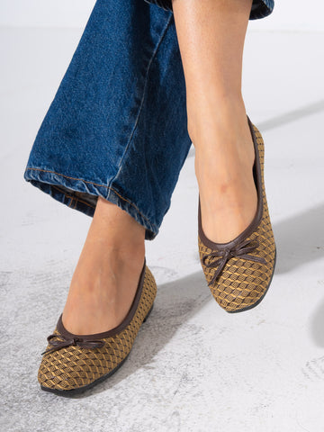 Square-Toe Embroidered Flat - BROWN