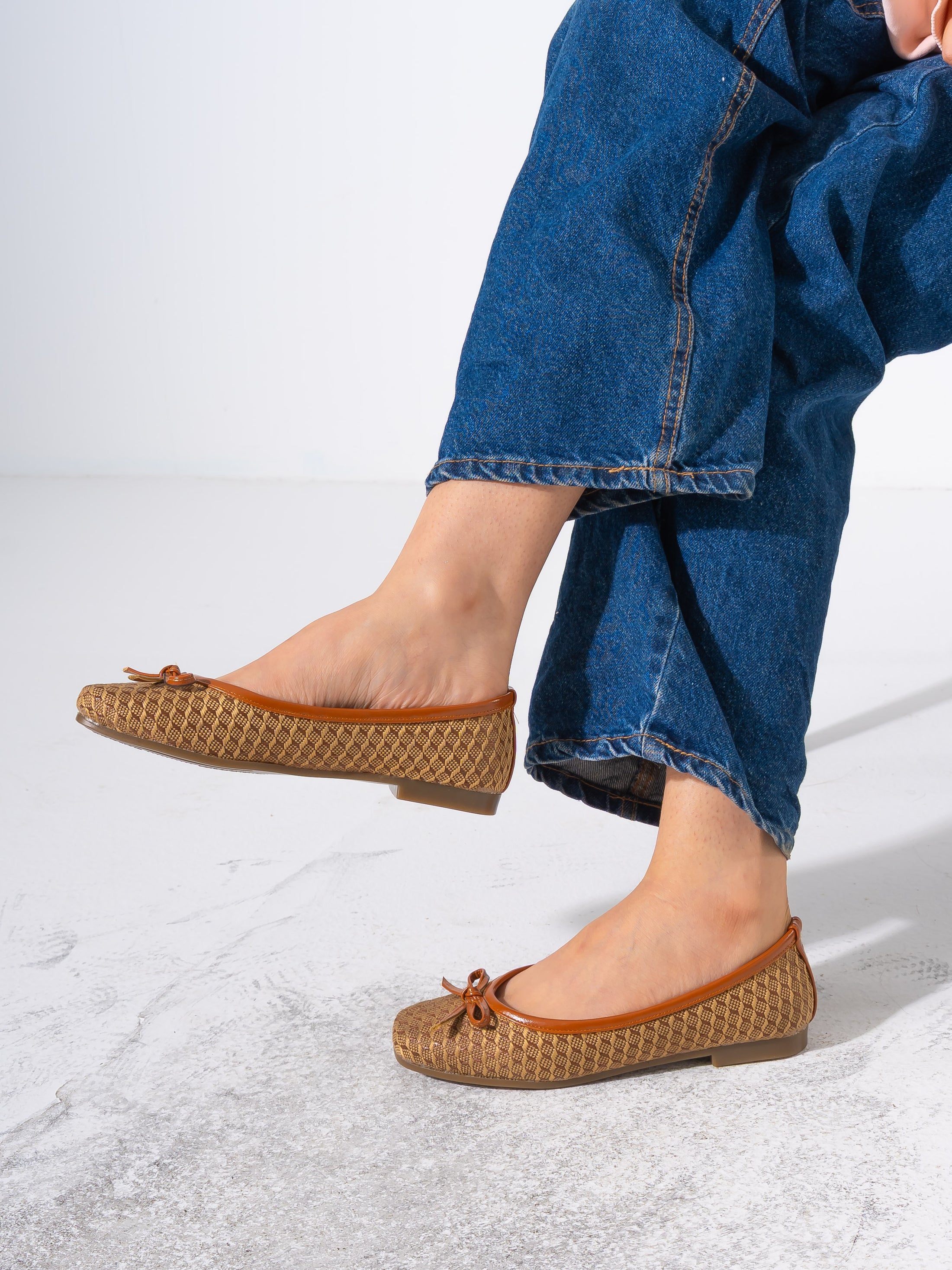 Square-Toe Embroidered Flat - CAMEL