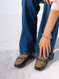 Load image into Gallery viewer, Textured Jacquard Detail Flat- BLACK

