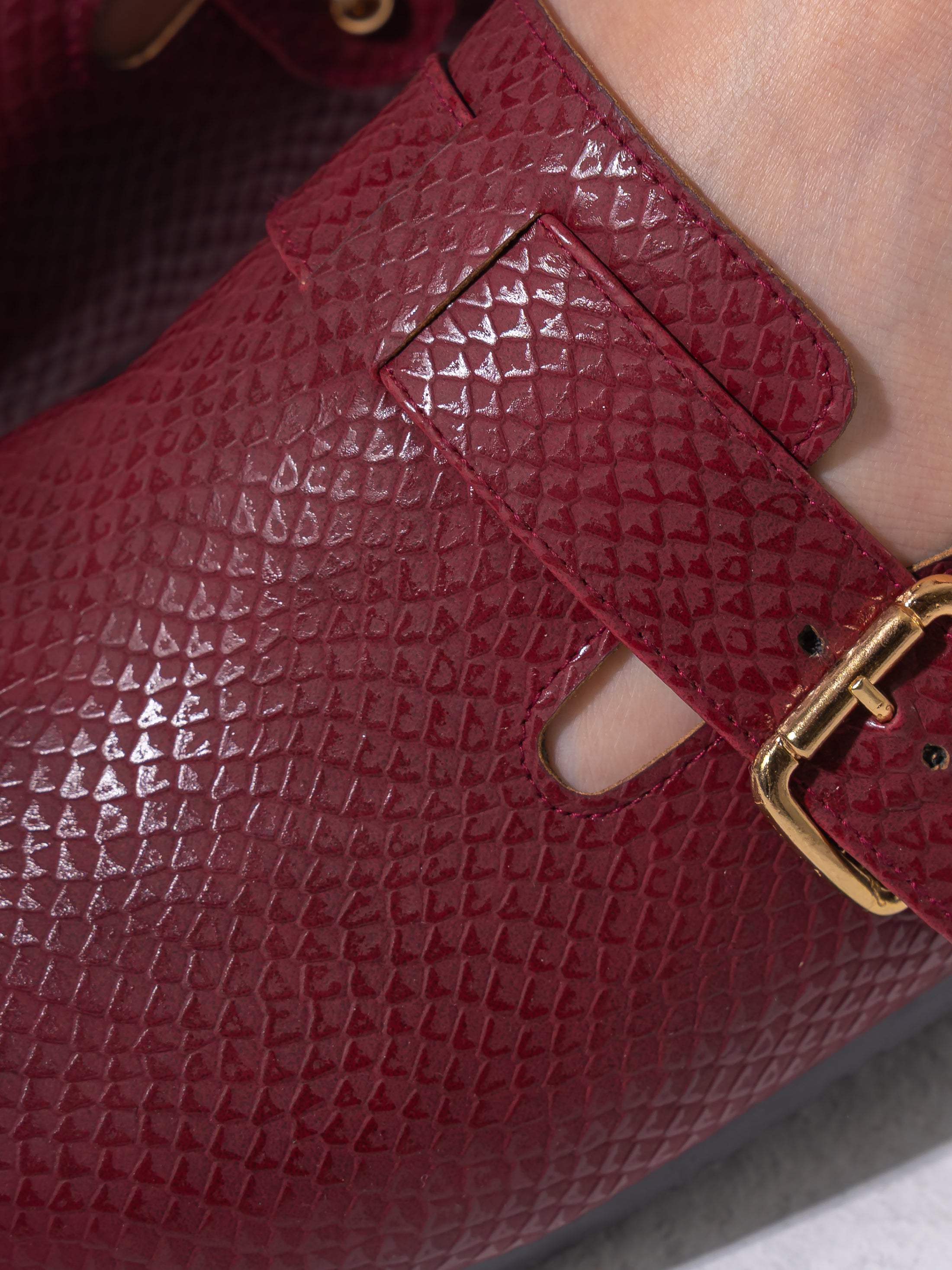 Snake-Embossed Buckle Clogs - MARRON