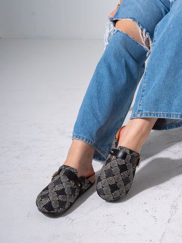 Ethnic Pattern Woven Clogs - BLACK