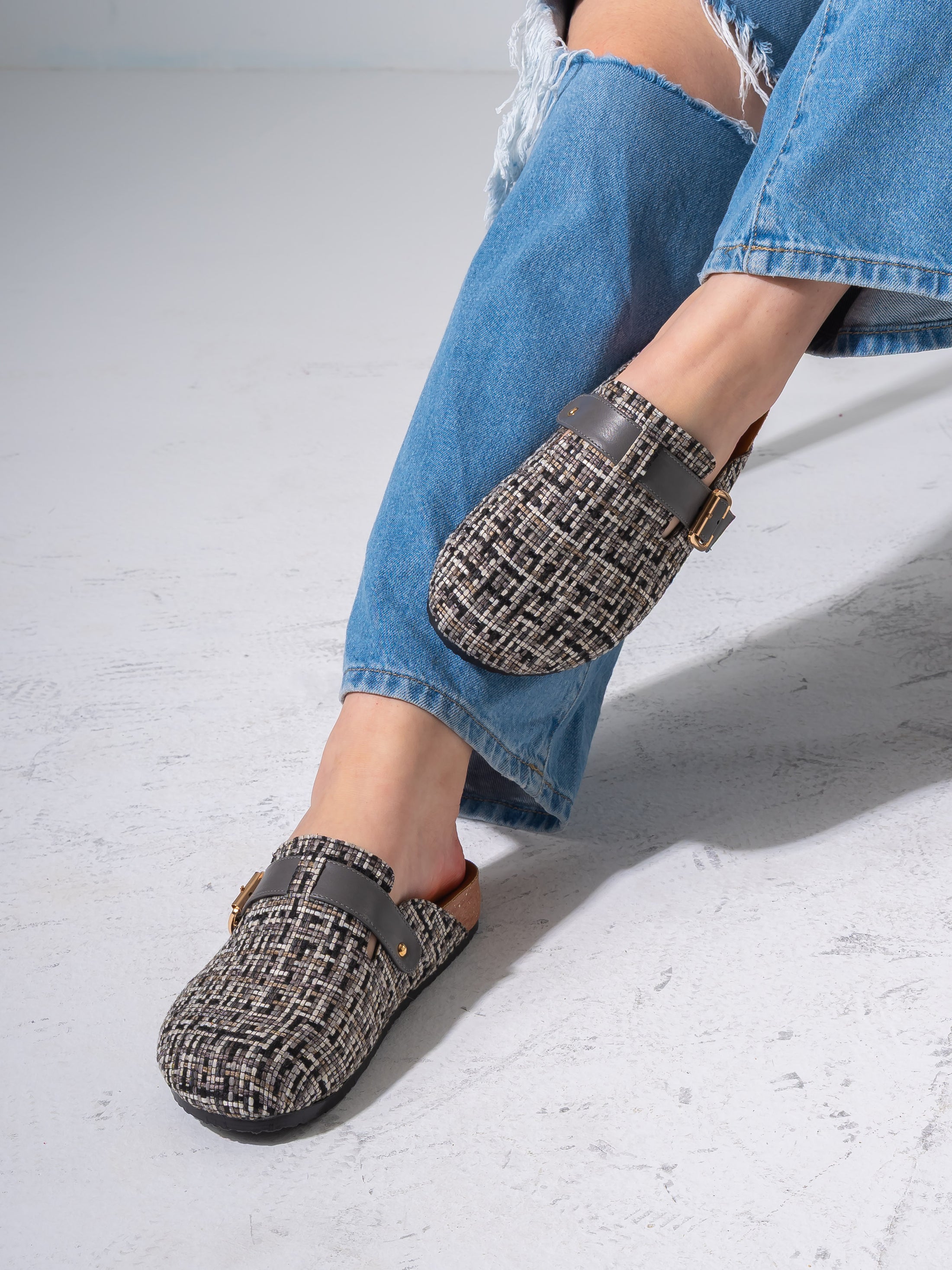 Tweed Buckle-Strap Clogs - GRAY