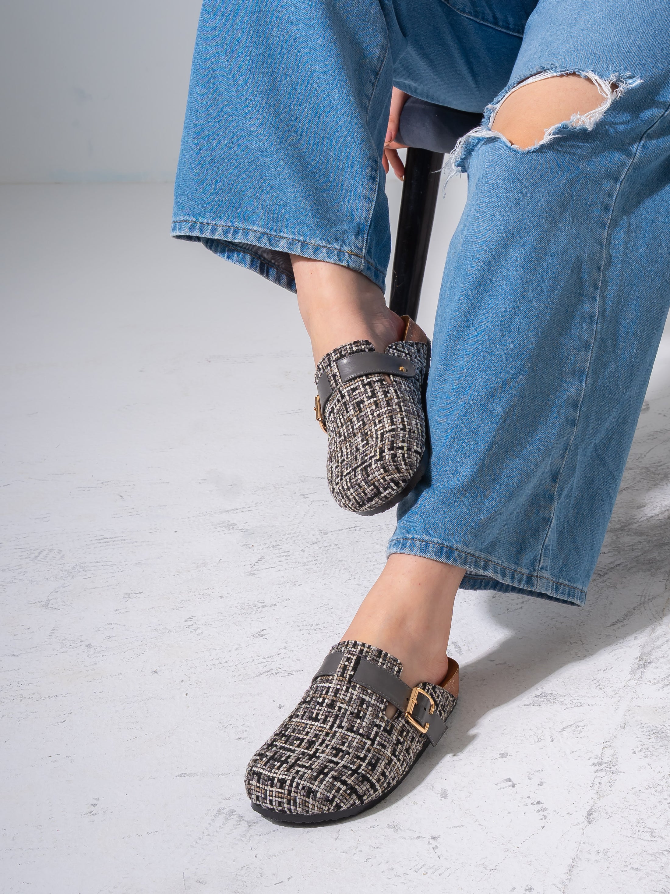 Tweed Buckle-Strap Clogs - GRAY