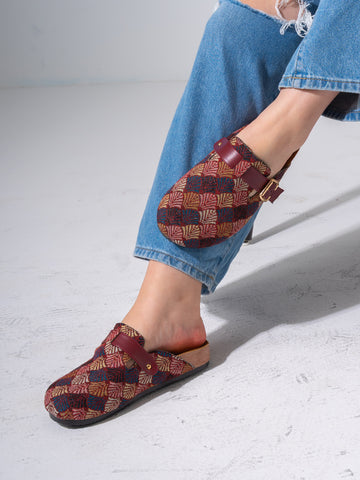 Ethnic Pattern Woven Clogs - MARRON