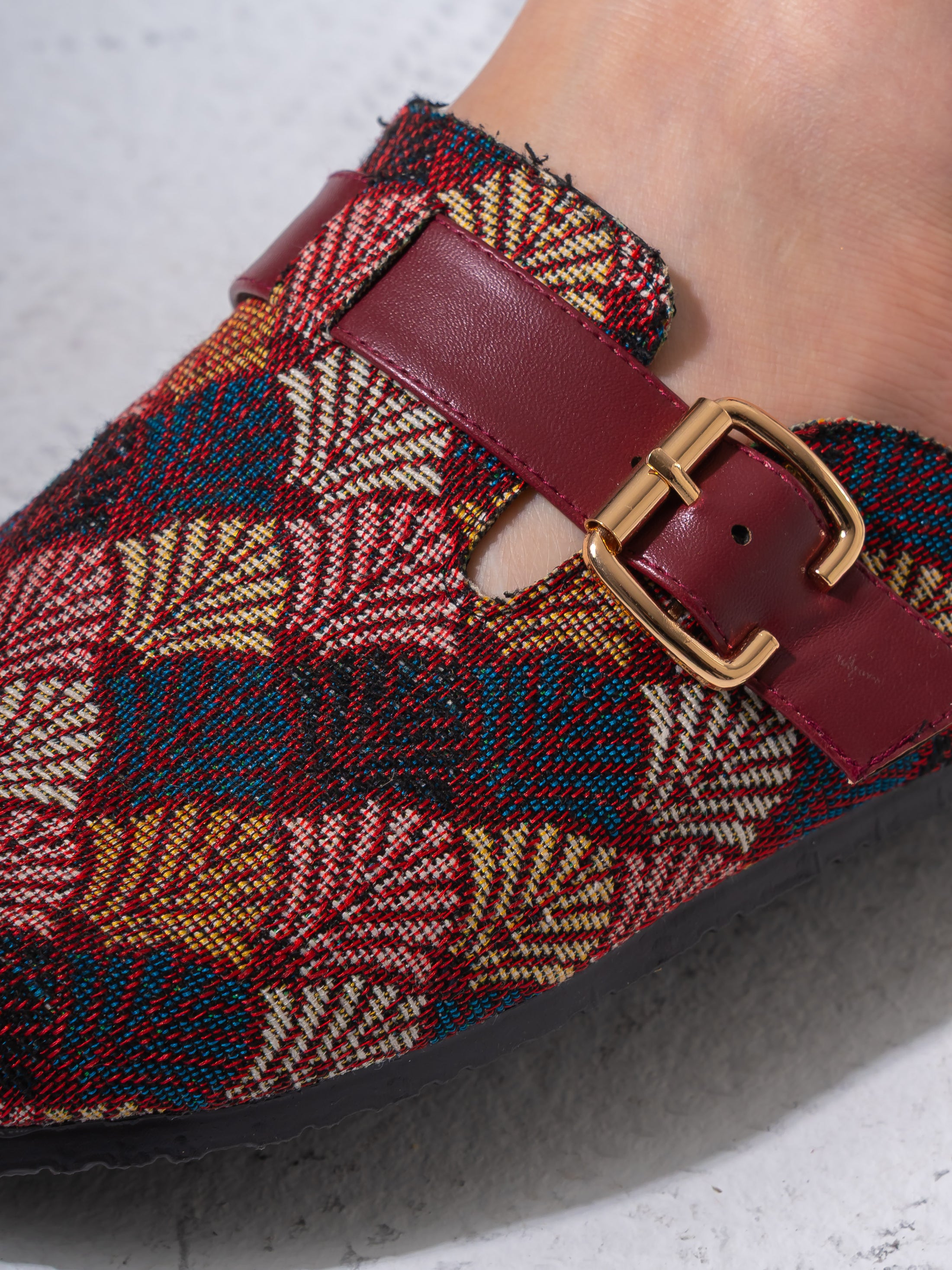 Ethnic Pattern Woven Clogs - MARRON