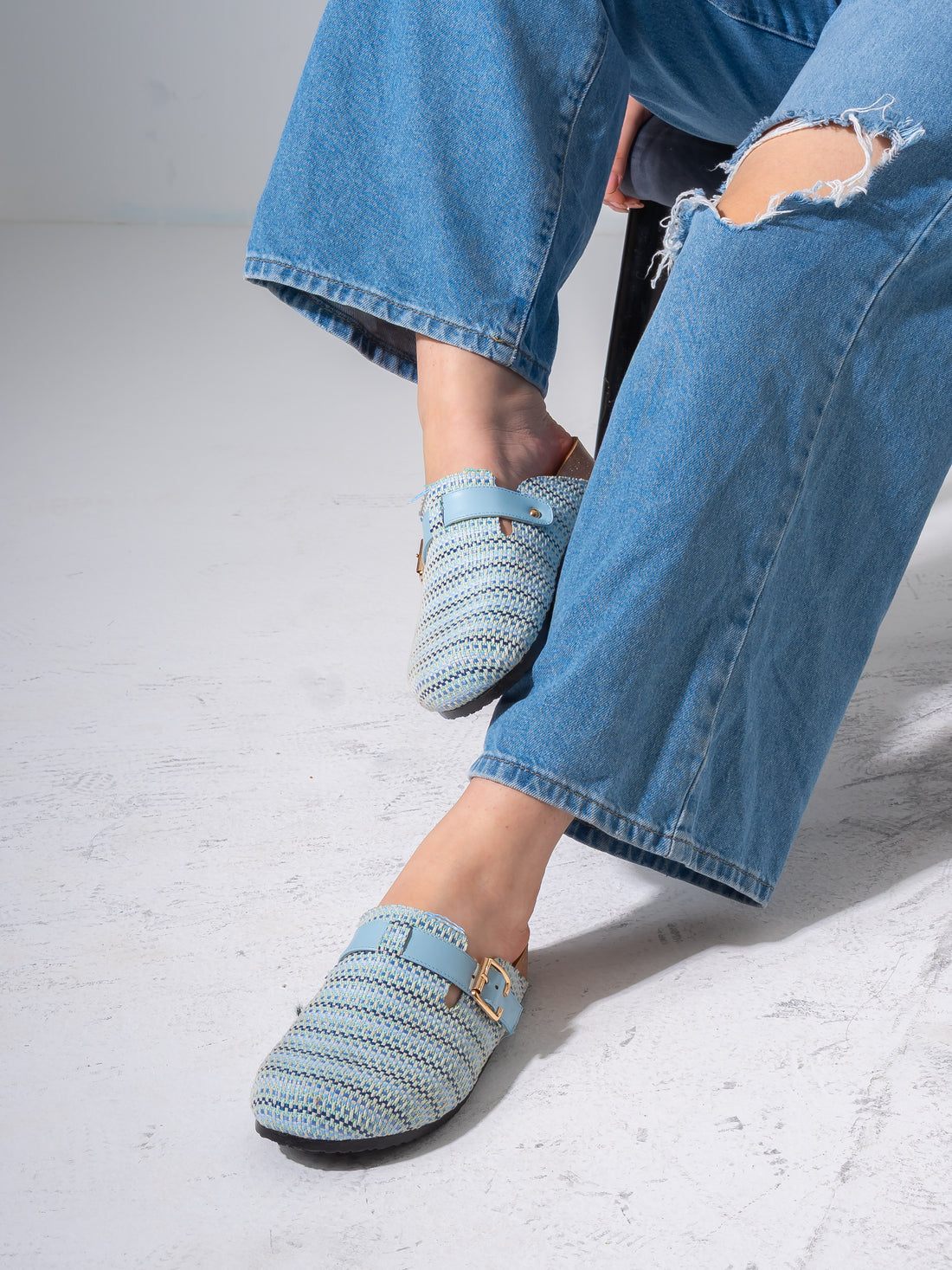 Textured Geometric Slip-On Clogs - BLUE