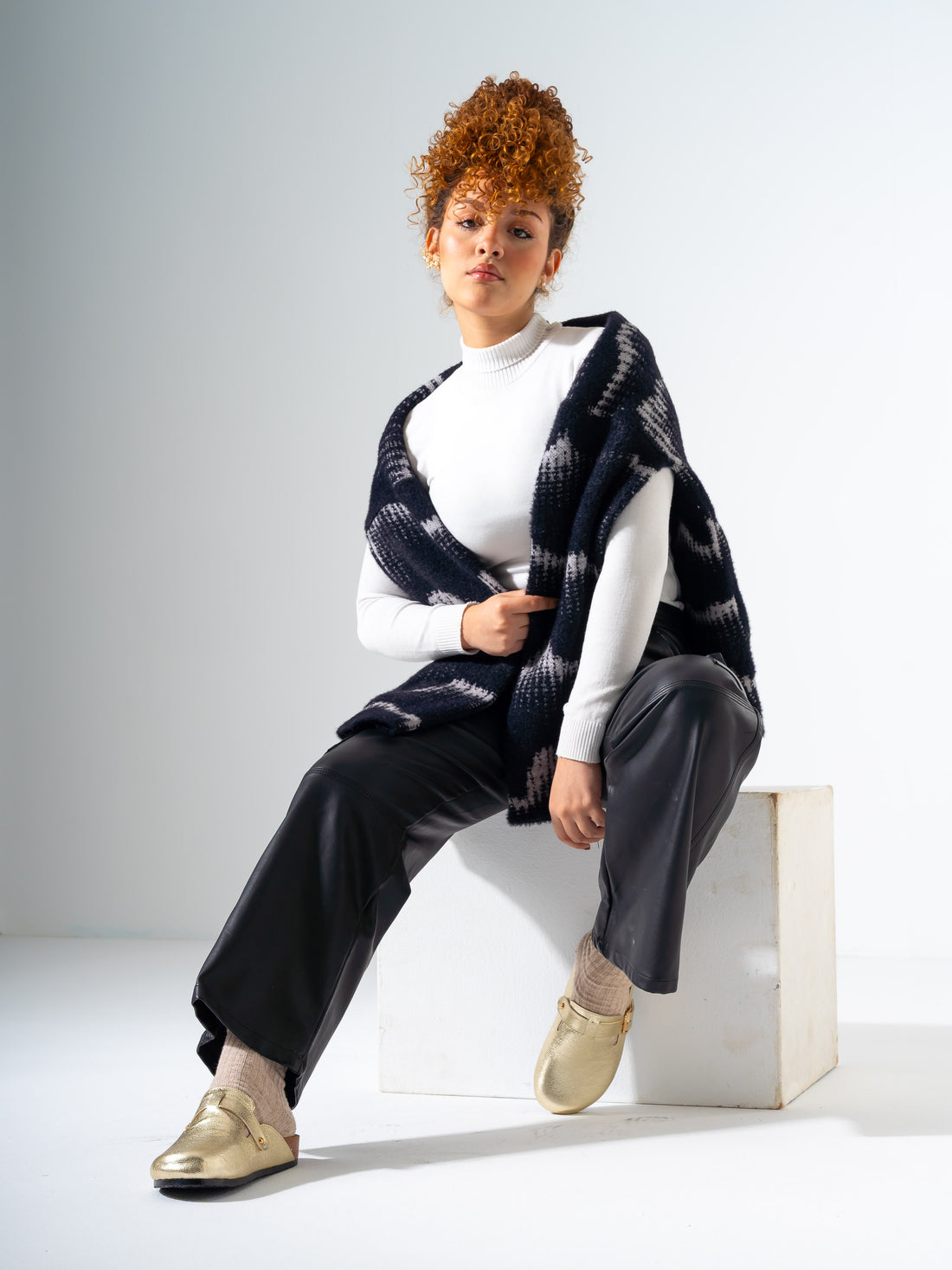 Shimmer Finish Comfort Clogs - GOLD