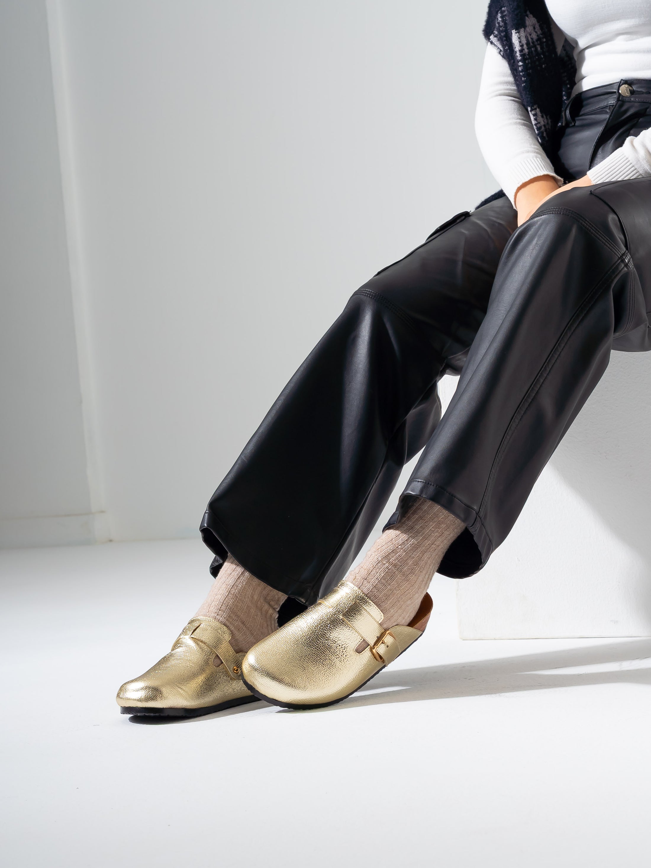 Shimmer Finish Comfort Clogs - GOLD