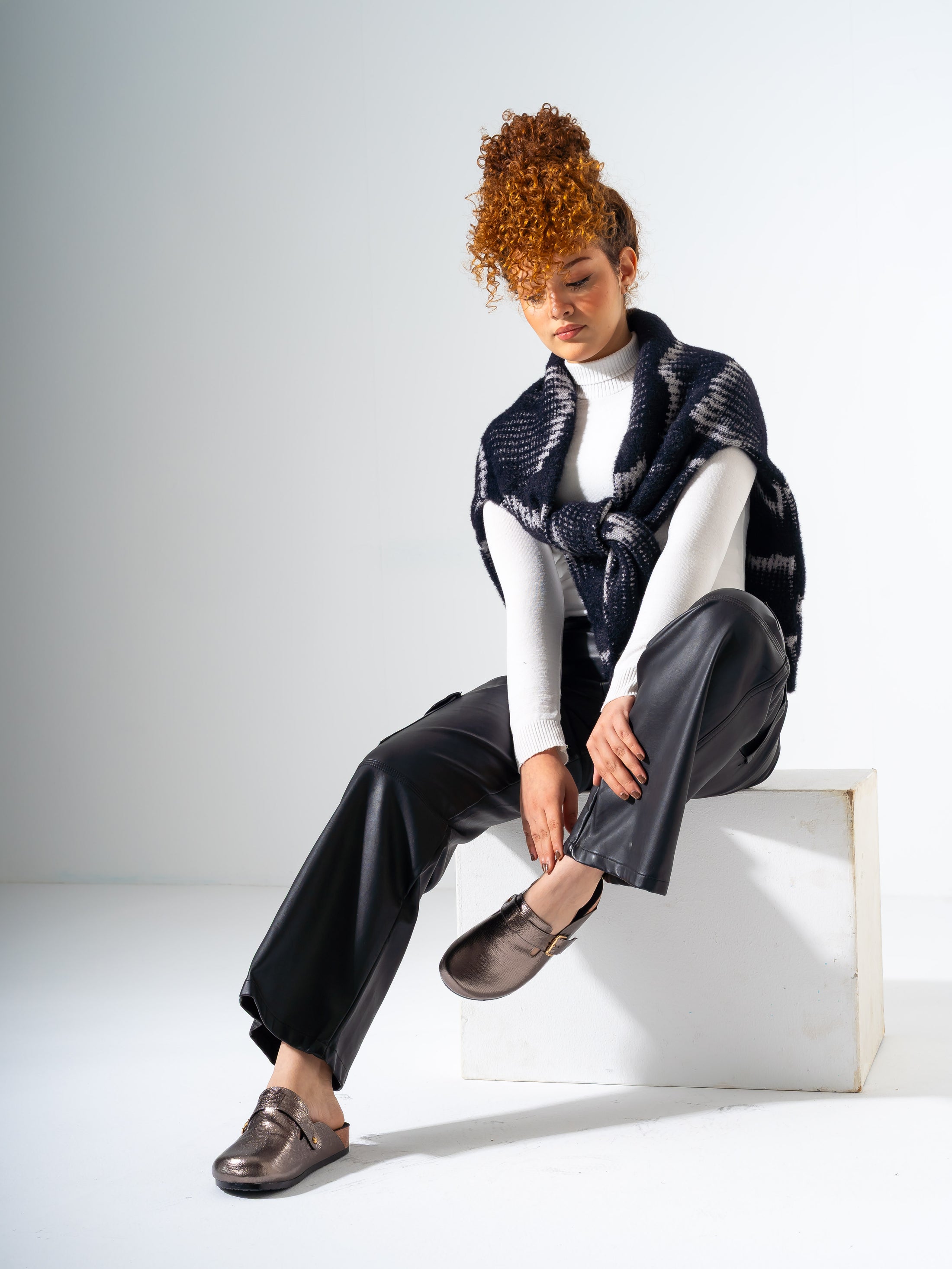 Shimmer Finish Comfort Clogs - OXIDI