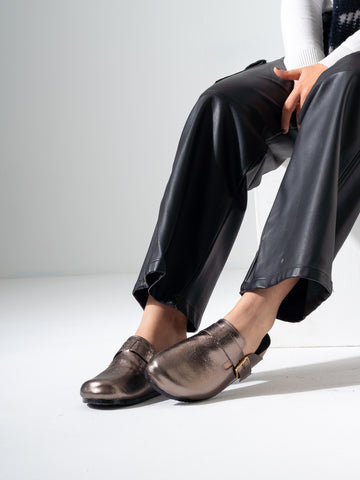 Shimmer Finish Comfort Clogs - OXIDI
