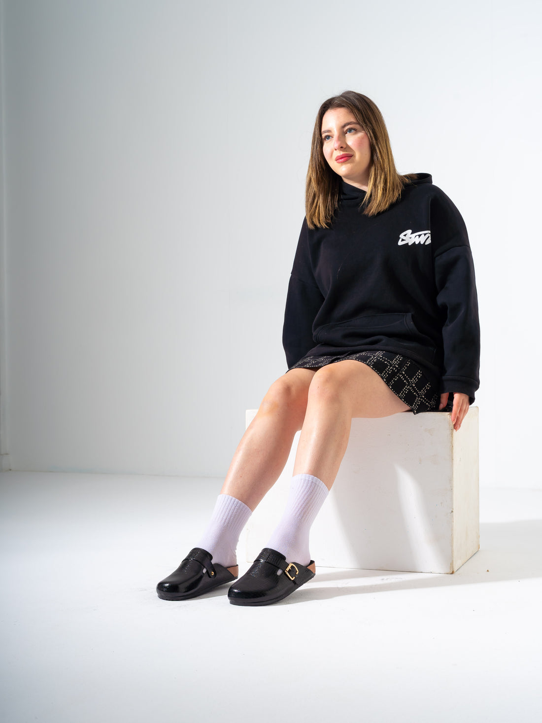 Croc-Embossed Buckle Clogs - BLACK