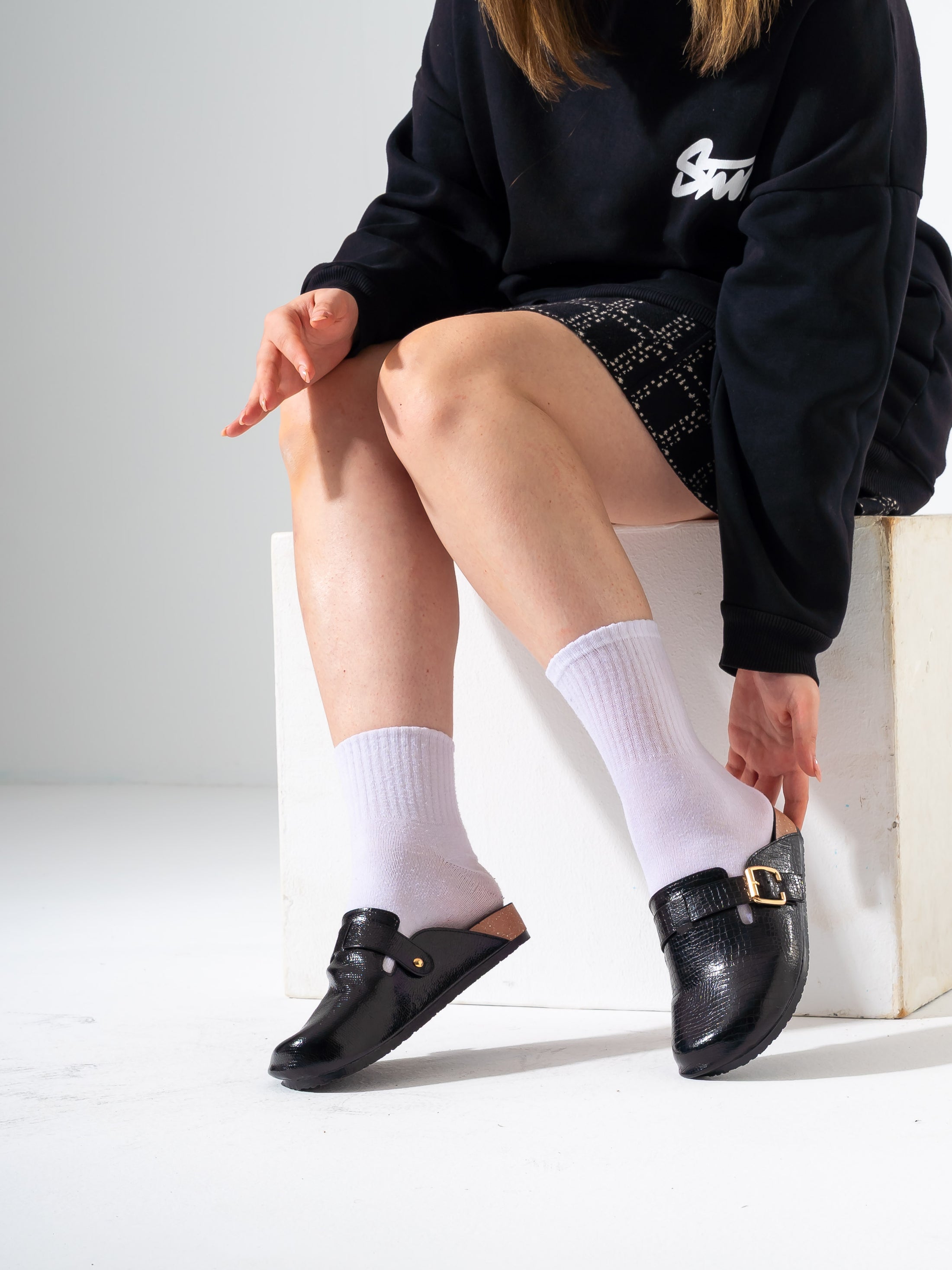 Croc-Embossed Buckle Clogs - BLACK