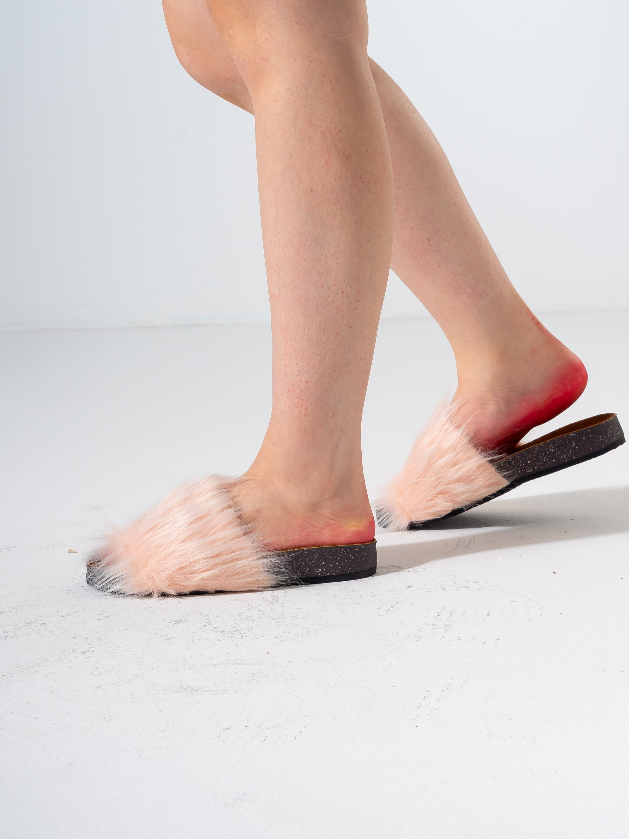 Faux Fur Single Band Slide - Light Peach