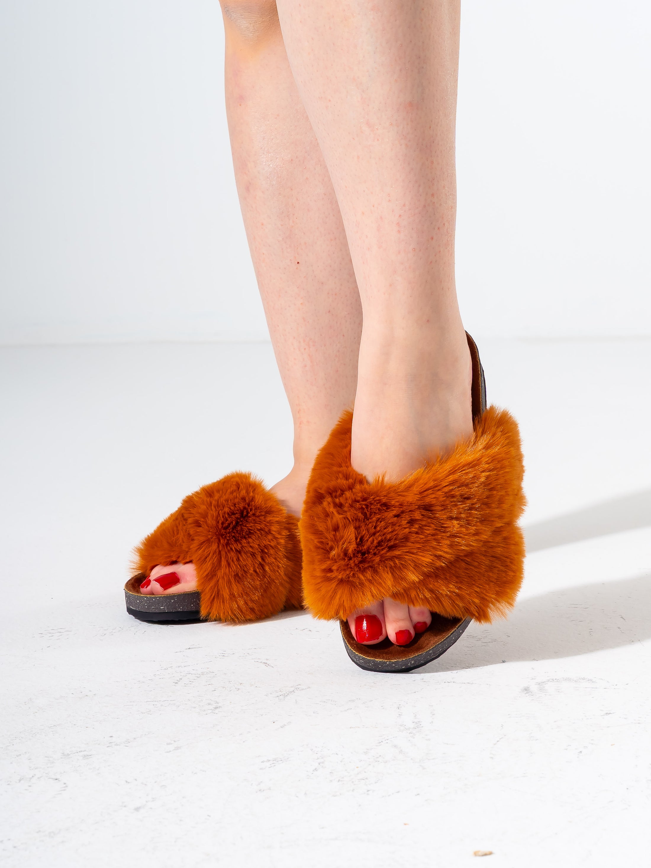 Faux Fur Criss-Cross - CAMEL