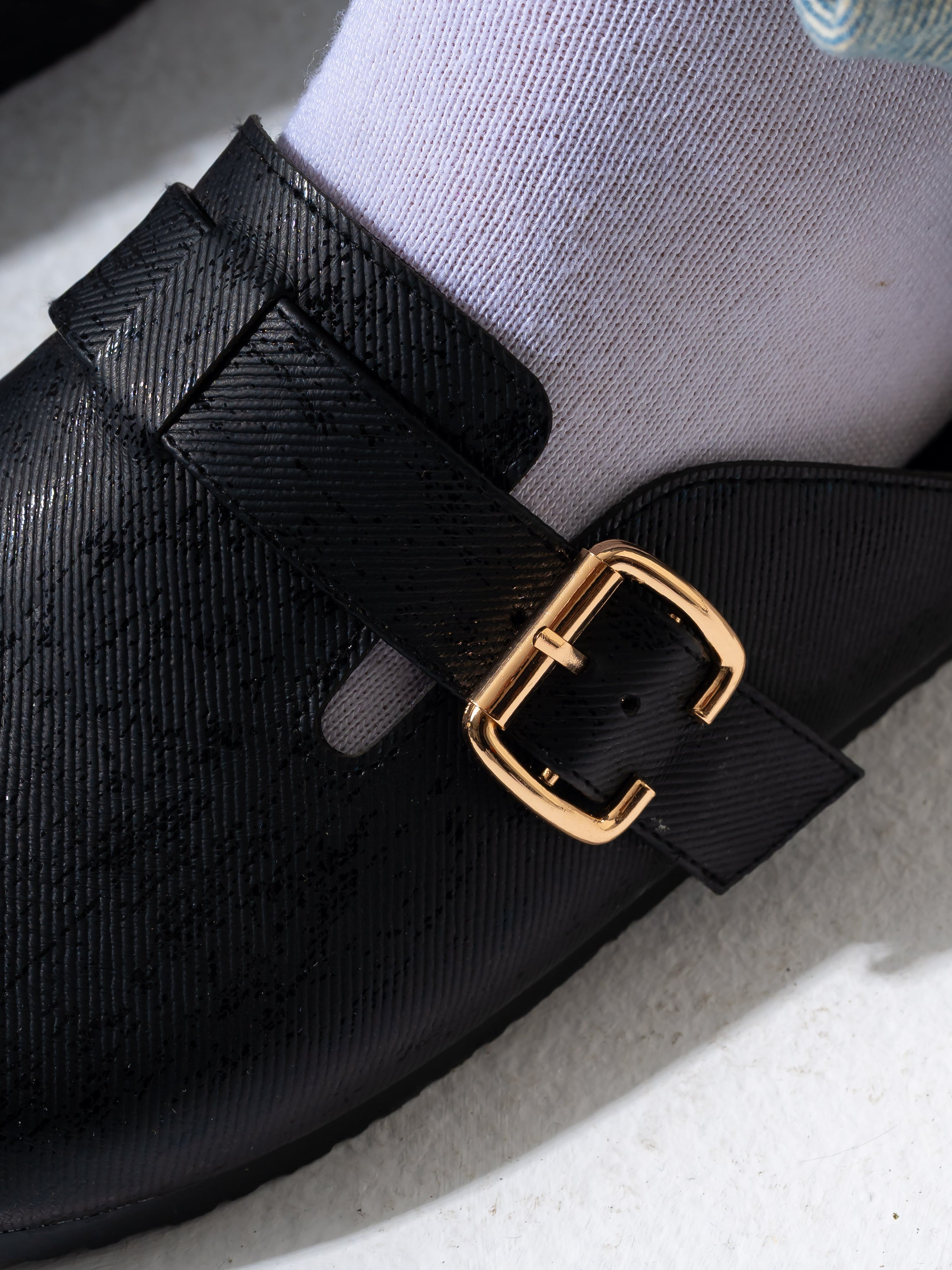 CN2 - BLACK