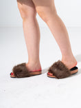 Load image into Gallery viewer, Faux Fur Single Band Slide - BROWN
