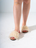 Load image into Gallery viewer, Faux Fur Single Band Slide - BEIGE
