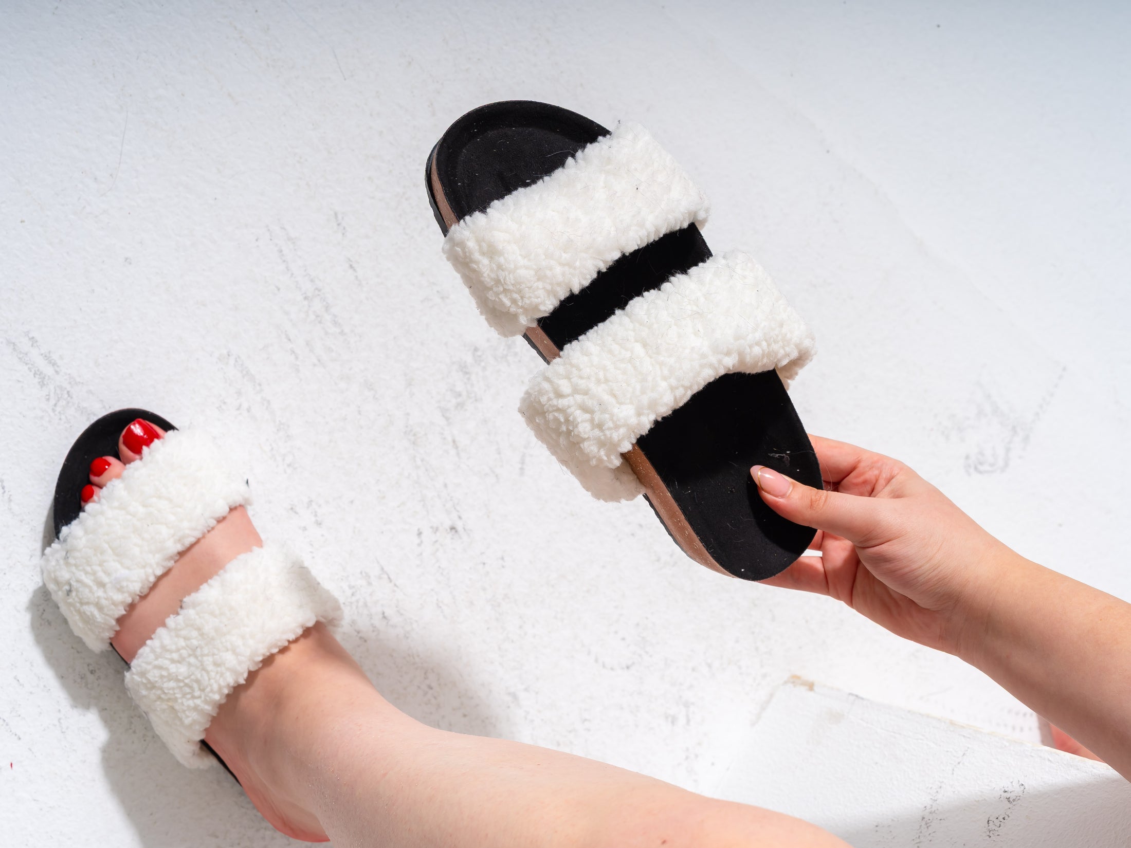 Fluffy Open-Toe Platform Slipper - WHITE