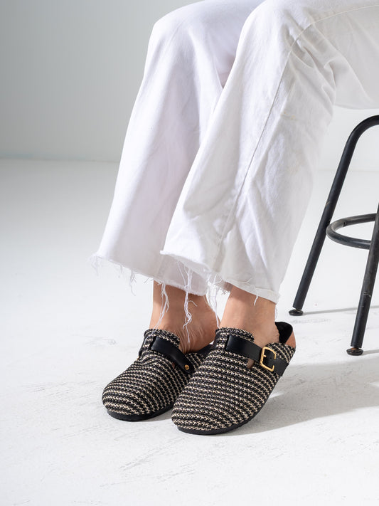 Woven Raffia Buckle Clogs - BLACK