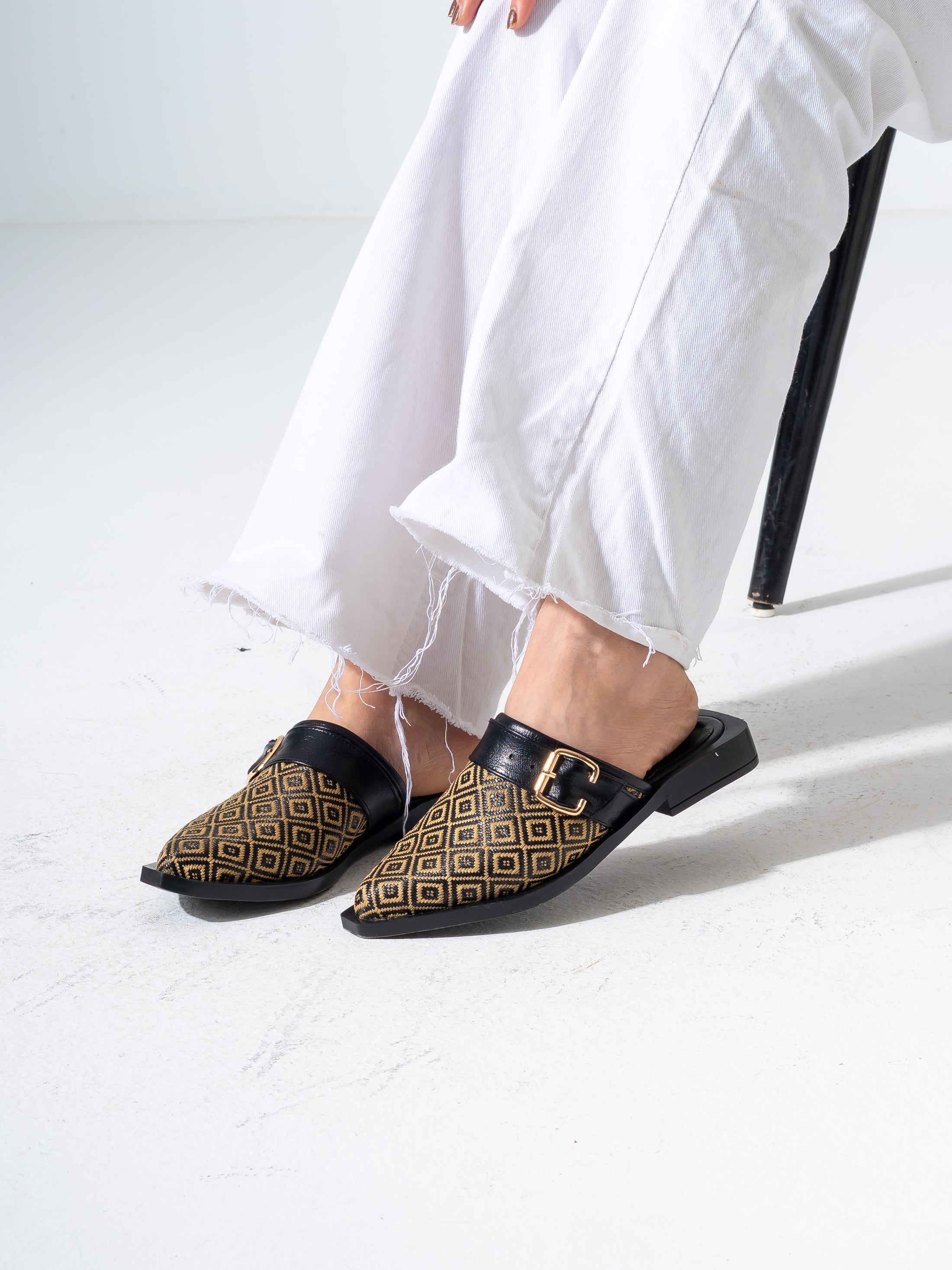 Geometric Pattern Buckle Pointed-Toe Mules-brown