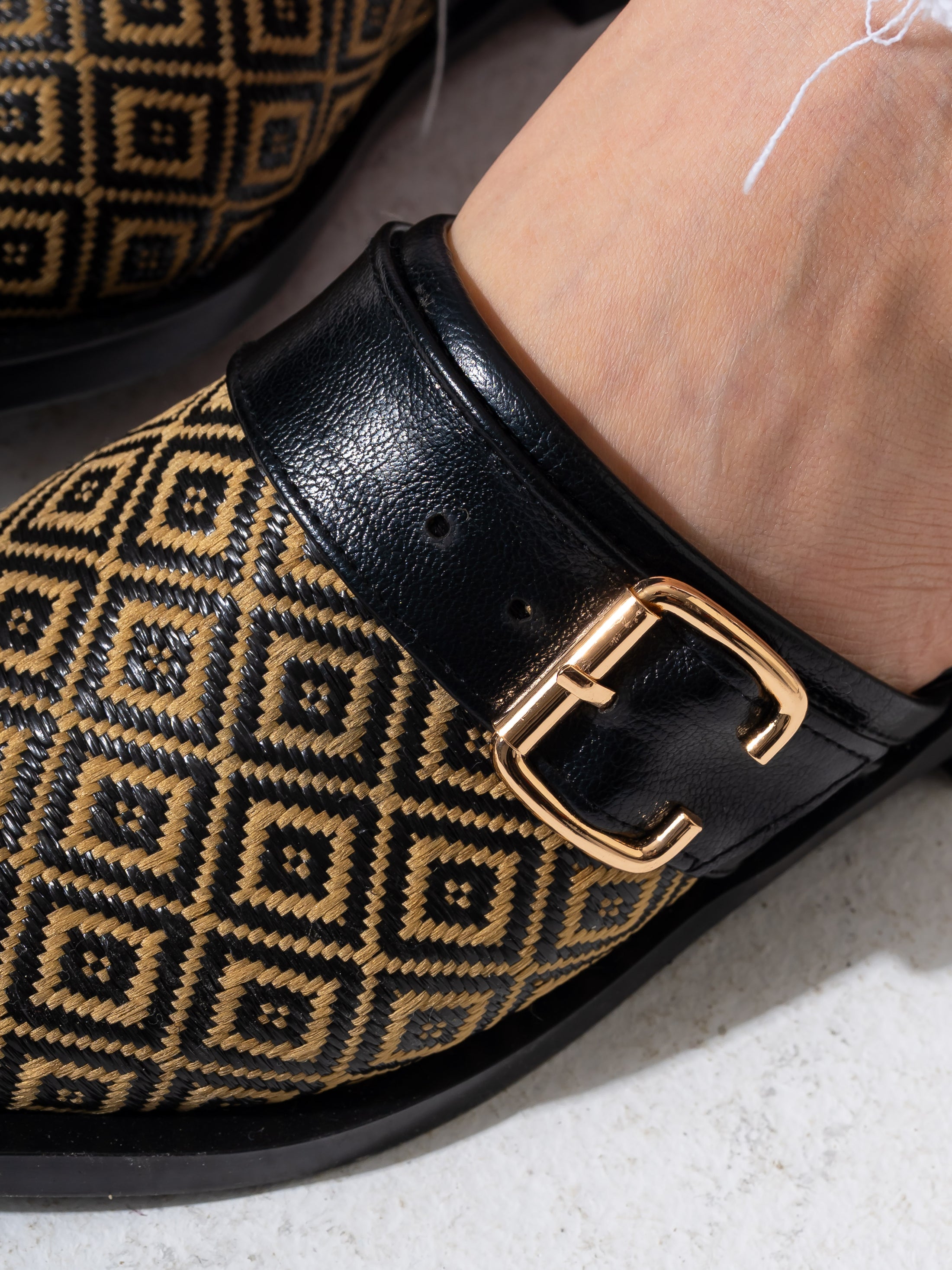Geometric Pattern Buckle Pointed-Toe Mules-brown