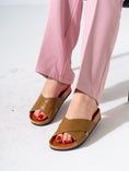 Load image into Gallery viewer, Textured Exotic Pattern Slides - CAFFE
