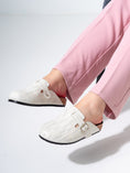 Load image into Gallery viewer, Glossy Scale-Pattern Comfort Clogs - WHITE

