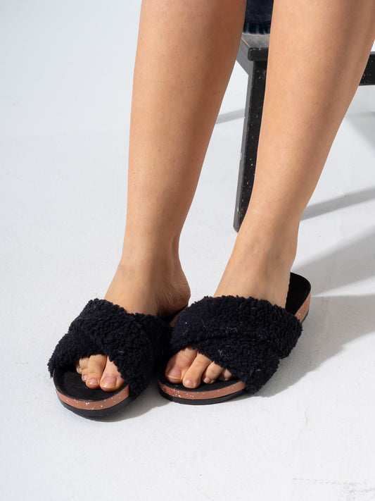 Teddy Fleece Fur Cross-Strap - BLACK