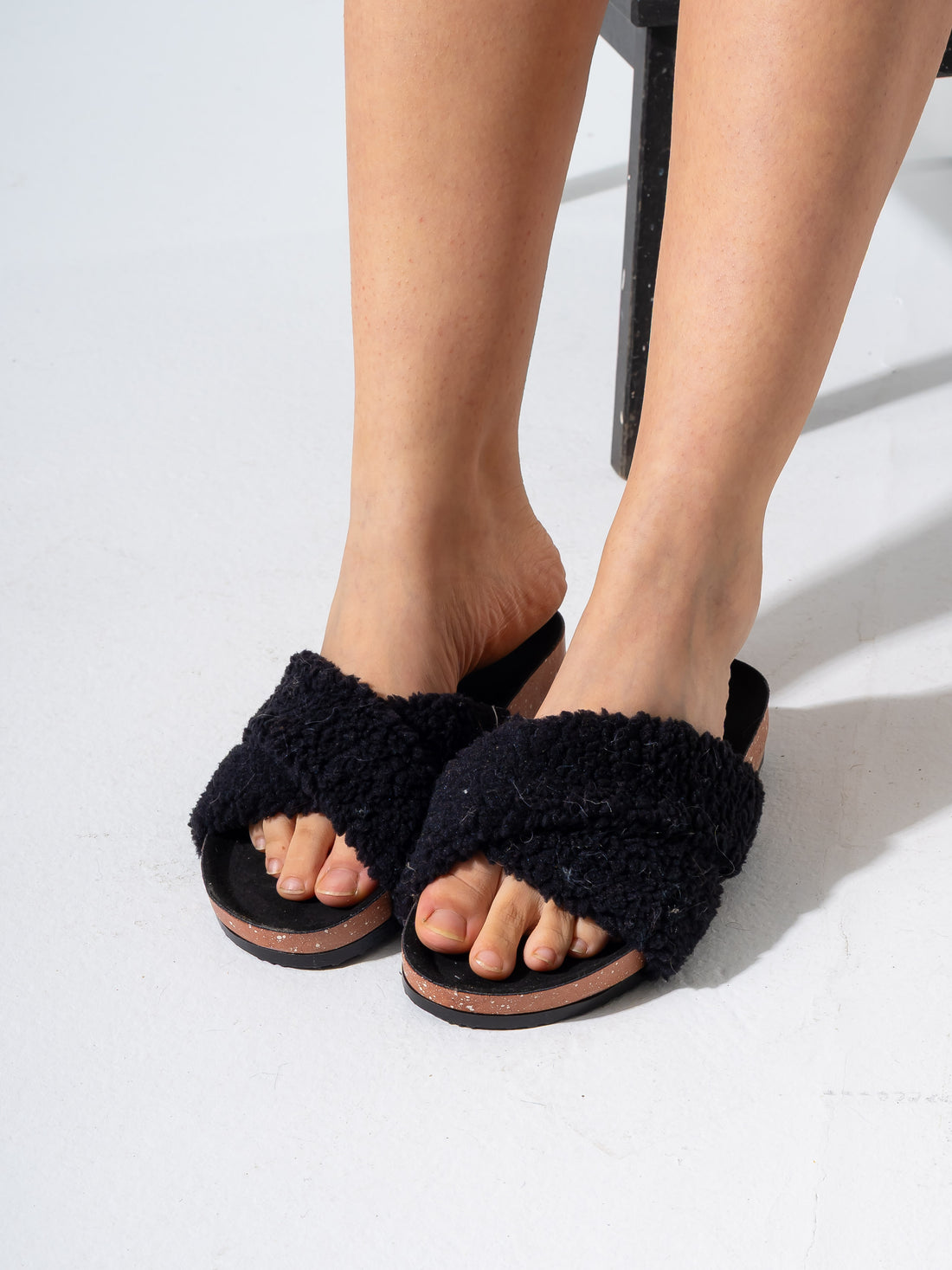 Teddy Fleece Fur Cross-Strap - BLACK