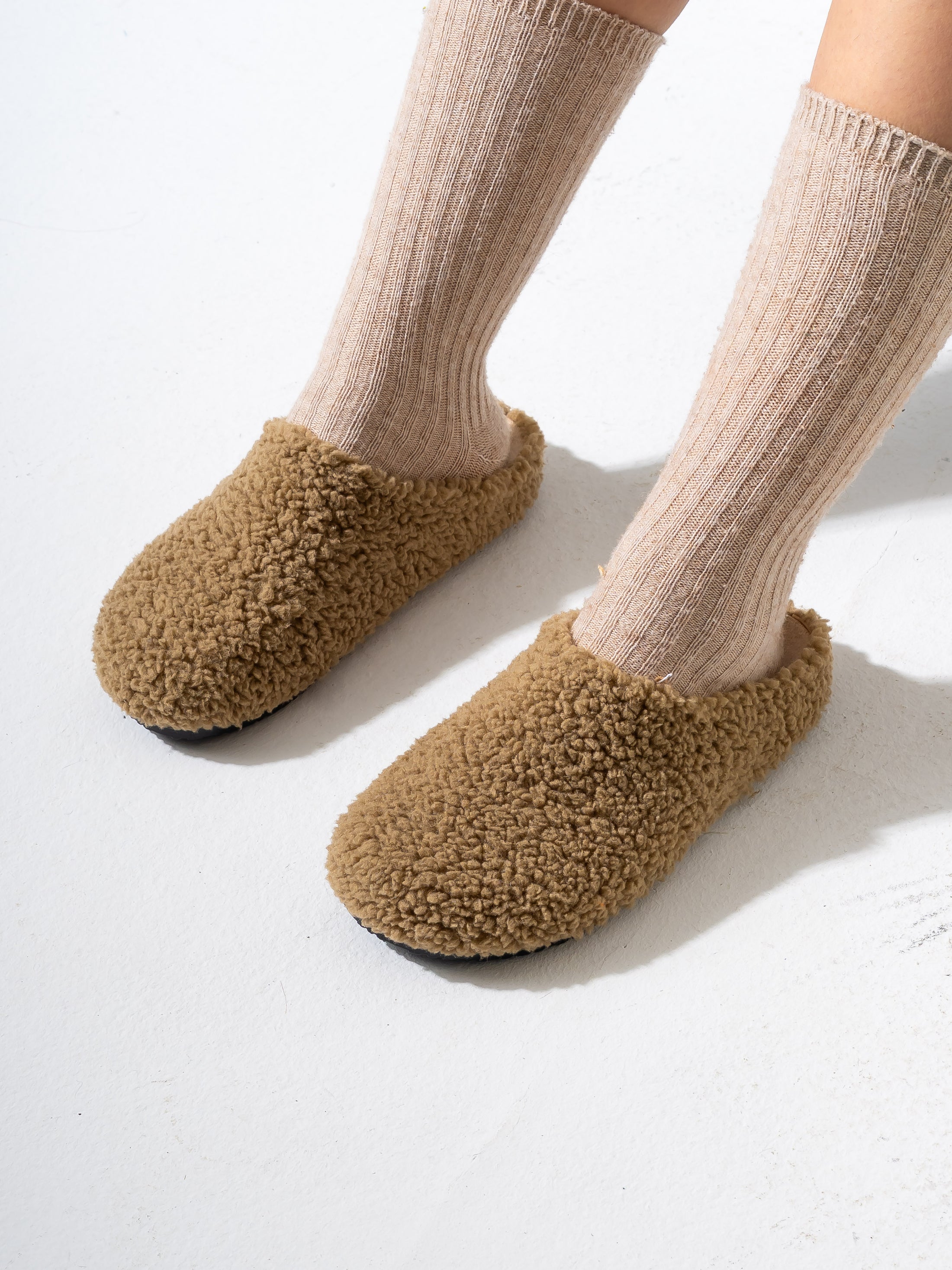 Teddy Fleece Clogs - CAFE