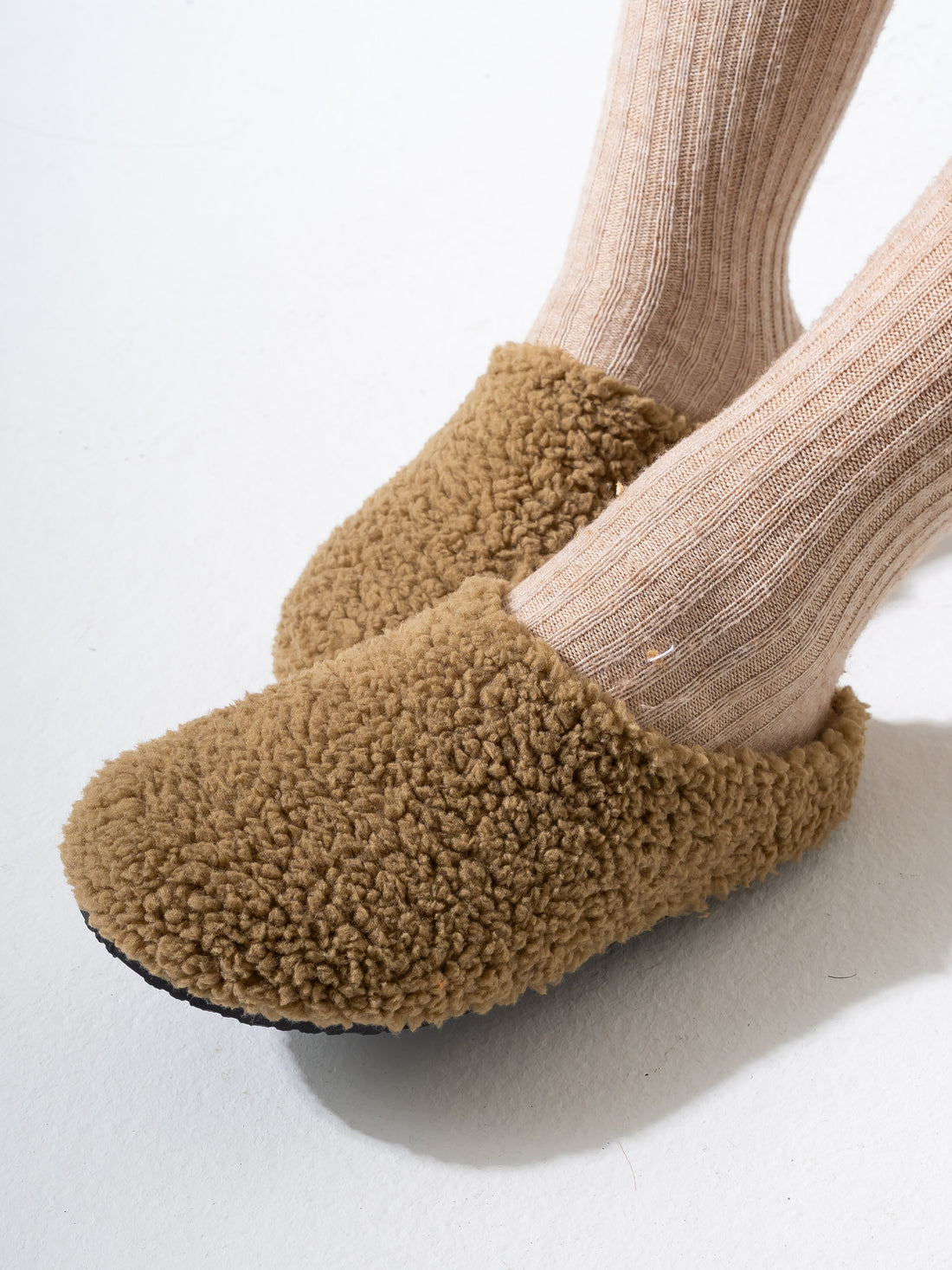 Teddy Fleece Clogs - CAFE