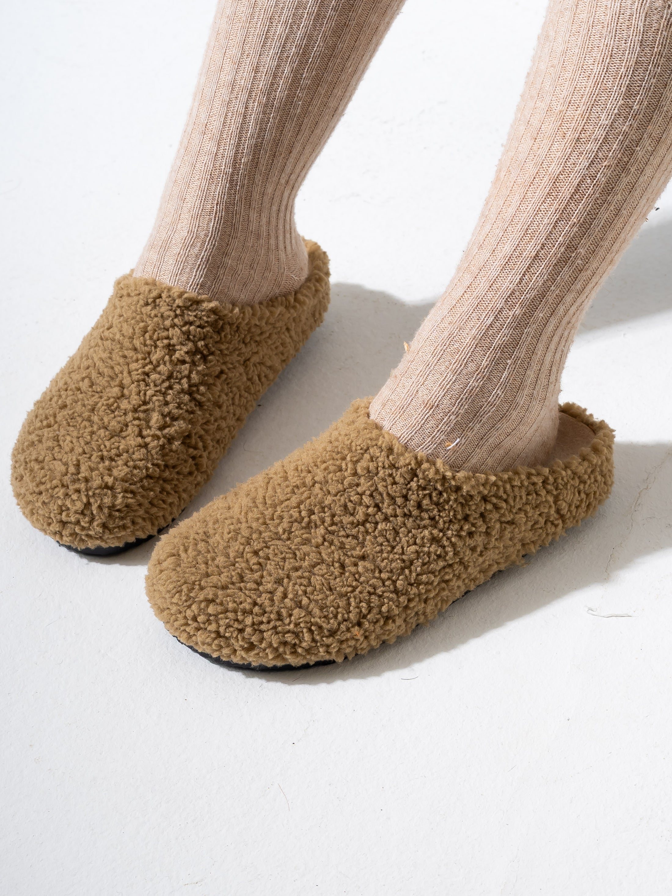 Teddy Fleece Clogs - CAFE