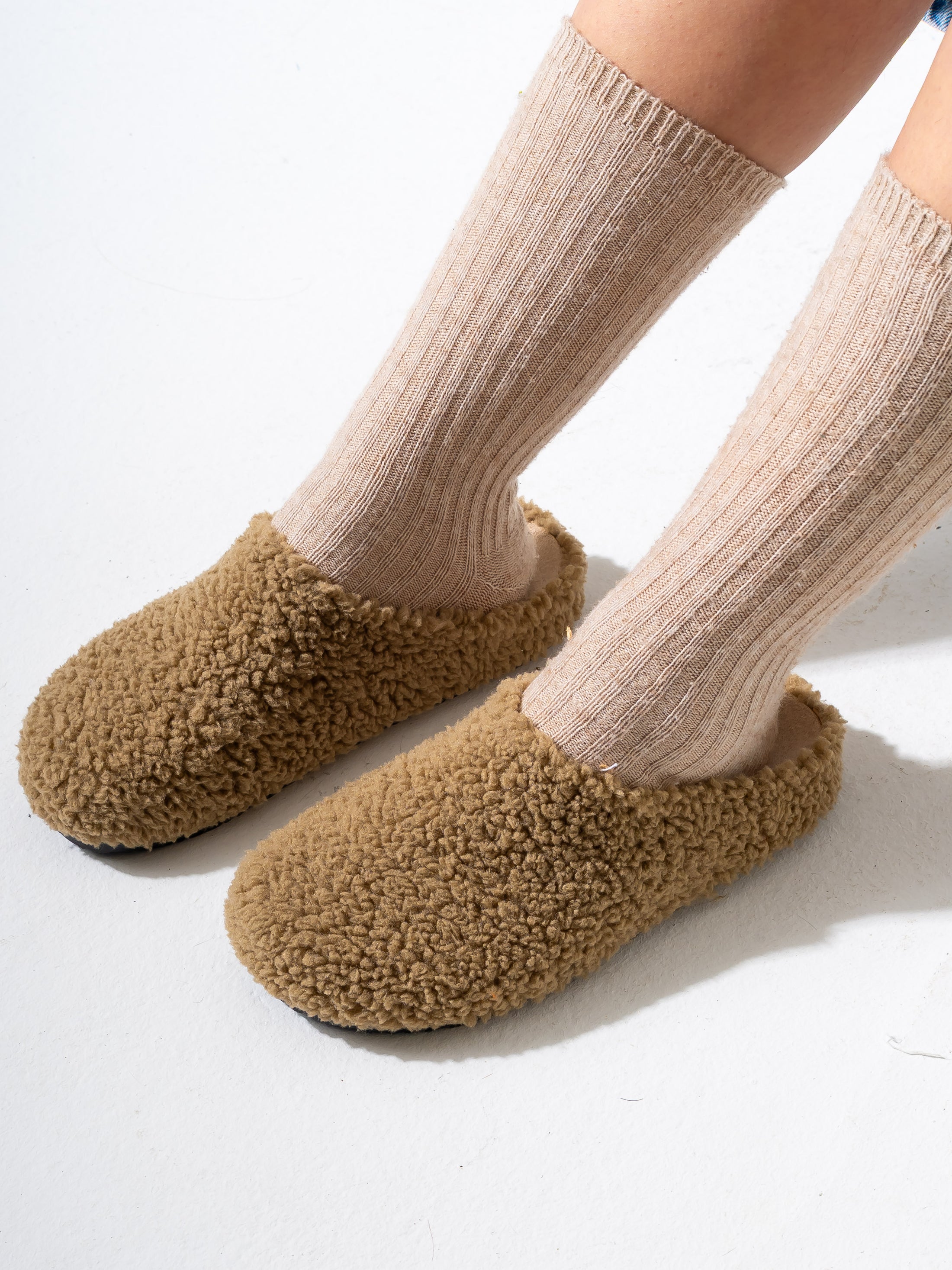 Teddy Fleece Clogs - CAFE