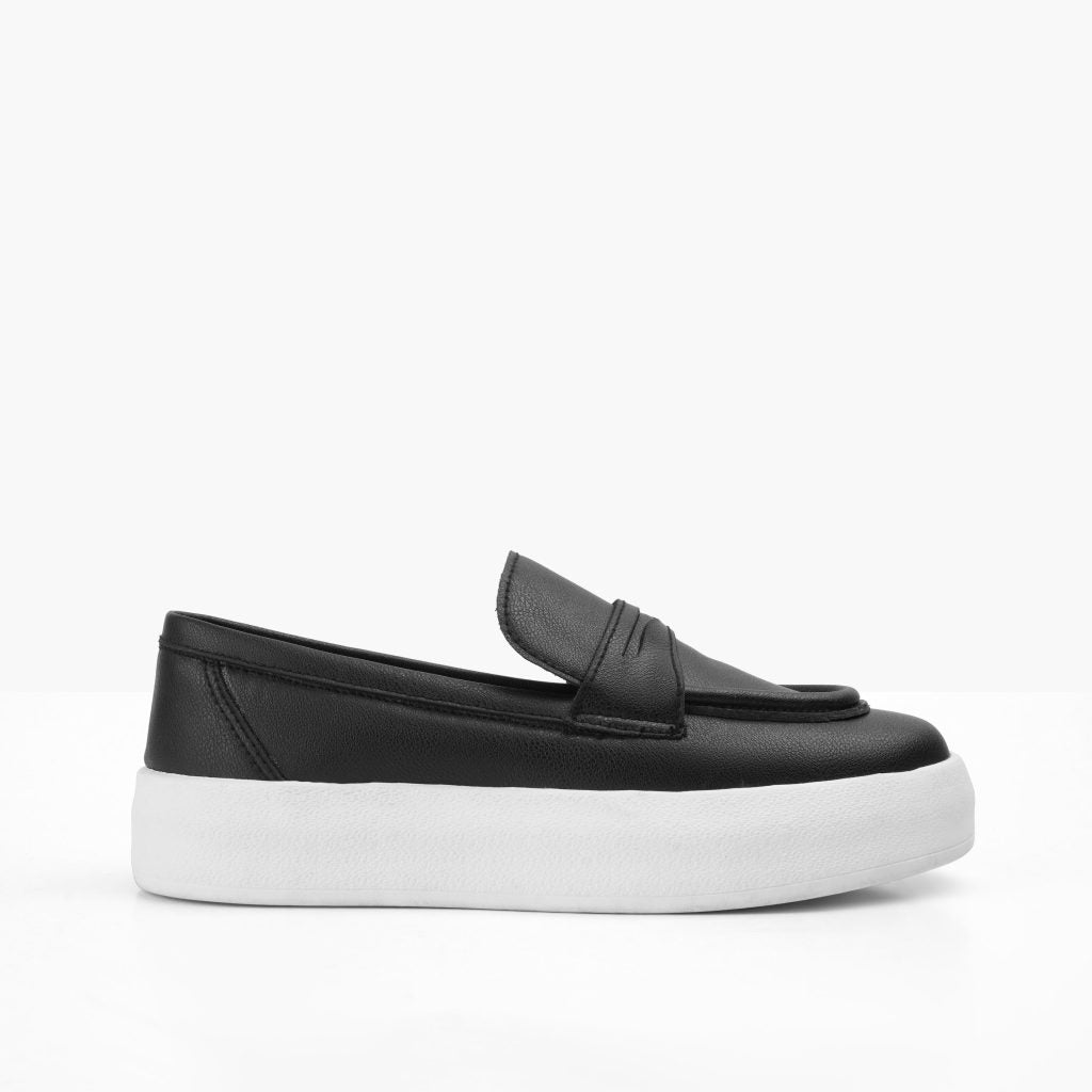 RX95 - Black with White Sole