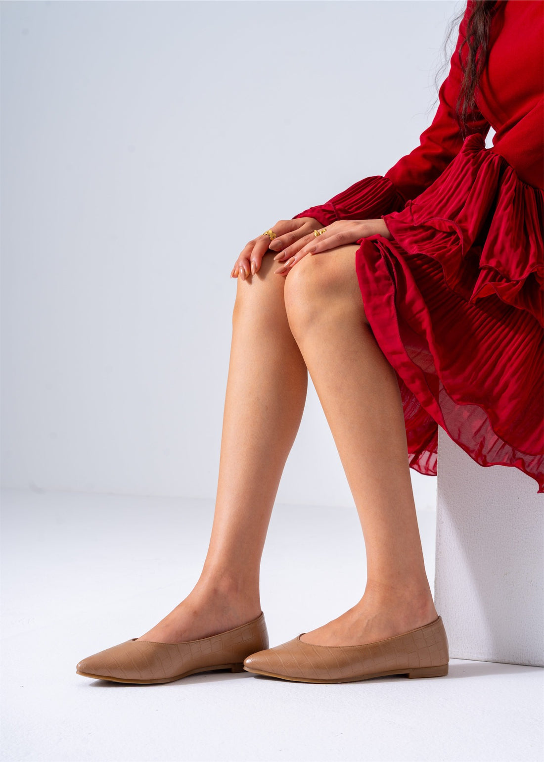 Croco-Embossed Flats-biege