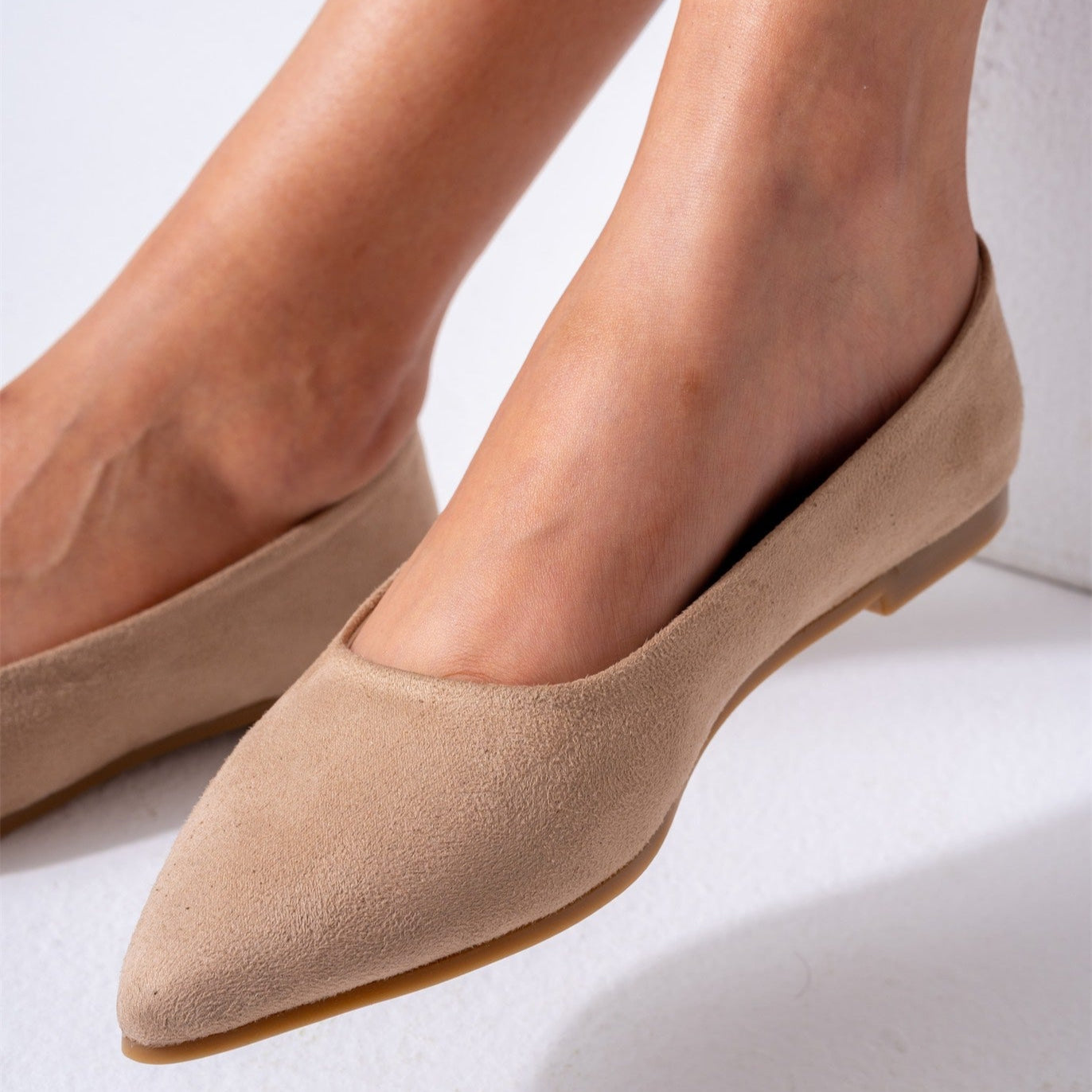 The Velvetine Flat-beige