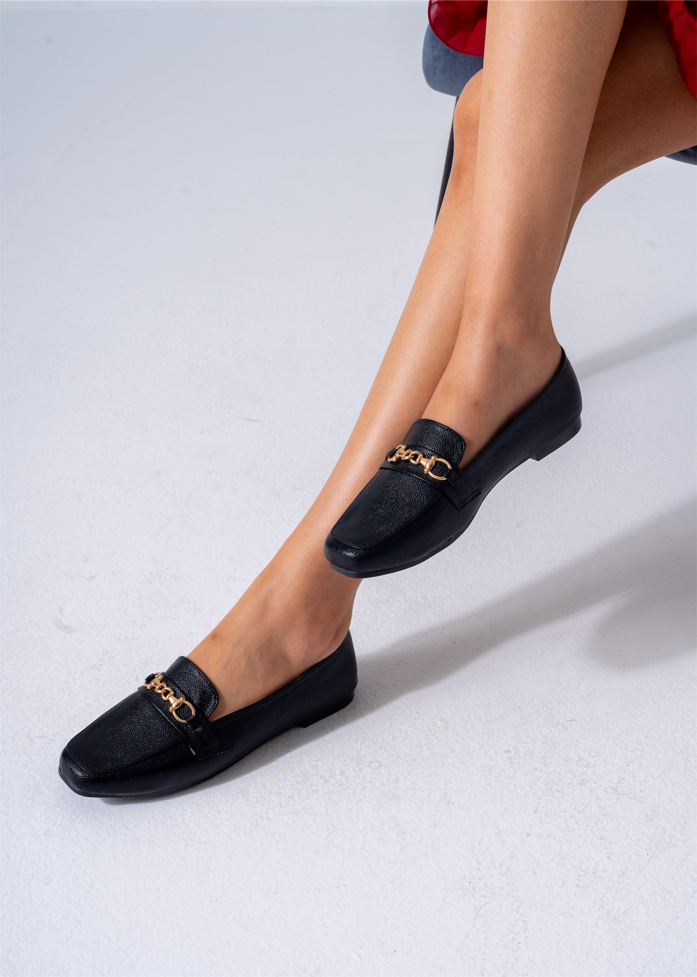 Croco-Embossed Flats-black