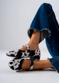 Load image into Gallery viewer, The Dalmatian Flat-black

