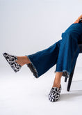 Load image into Gallery viewer, Leopard-Print Flat-black
